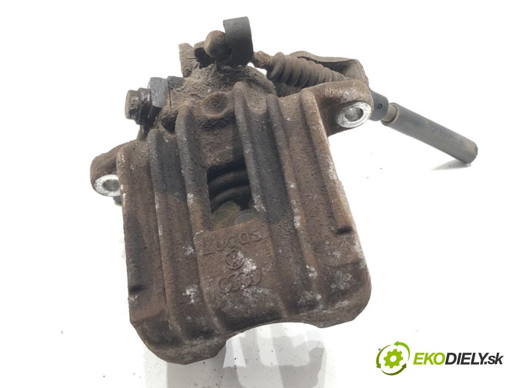 SKODA RAPID (NA2) 2011 - 2022    1.6 TDI 77 kW [105 KM] olej napędowy 2011 - 2013  Brzdič strmeň ľavy zad 