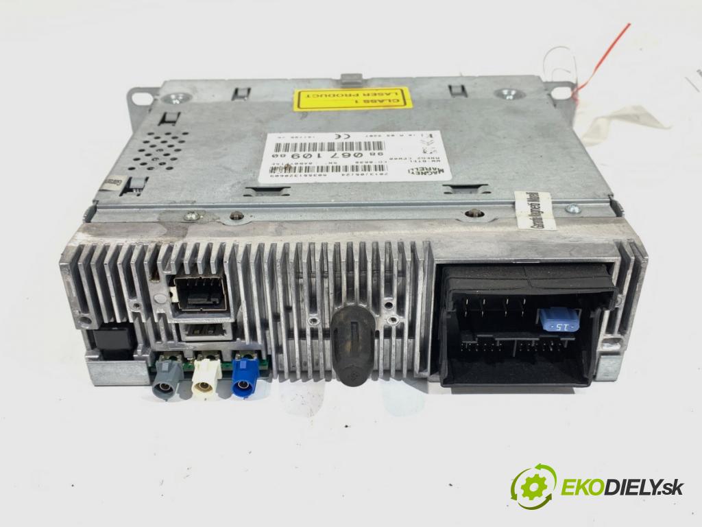 PEUGEOT 508 SW I Kombi 2013 120 kW 2.0 HDi RXH Hybrid4 1997 RADIO 9806710980 (Audio zariadenie)