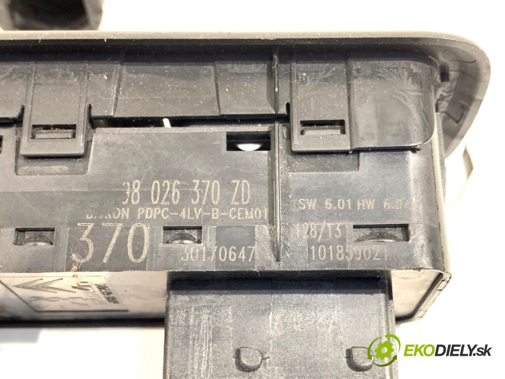 PEUGEOT 508 SW I Kombi 2013 120 kW 2.0 HDi RXH Hybrid4 1997 Prepínač okien 98026370ZD (Prepínacie páčky pod volantom)