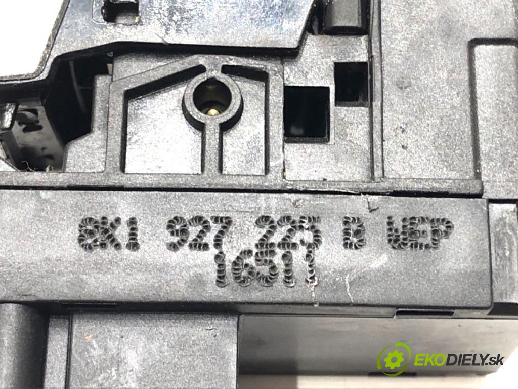 AUDI A4 B8 sedan 2011 176 kW 3.0 TDI quattro 2967 Spínač brzdy ručnej brzdy 8K1927225B (Prepínacie páčky pod volantom)
