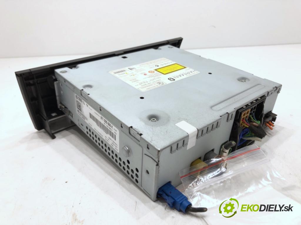 AUDI A4 B8 sedan 2011 176 kW 3.0 TDI quattro 2967 RADIO 8T1035666K (Audio zariadenie)