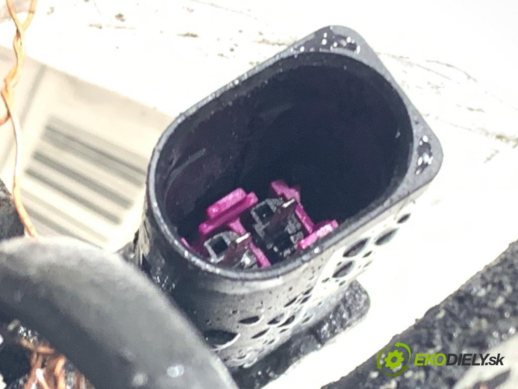 AUDI A4 B8 (8K2) 2007 - 2015    3.0 TDI quattro 176 kW [240 KM] olej napędowy 2007 - 2012  Kompresor klimatizácie 8K0260805J (Kompresor klimatizácie)