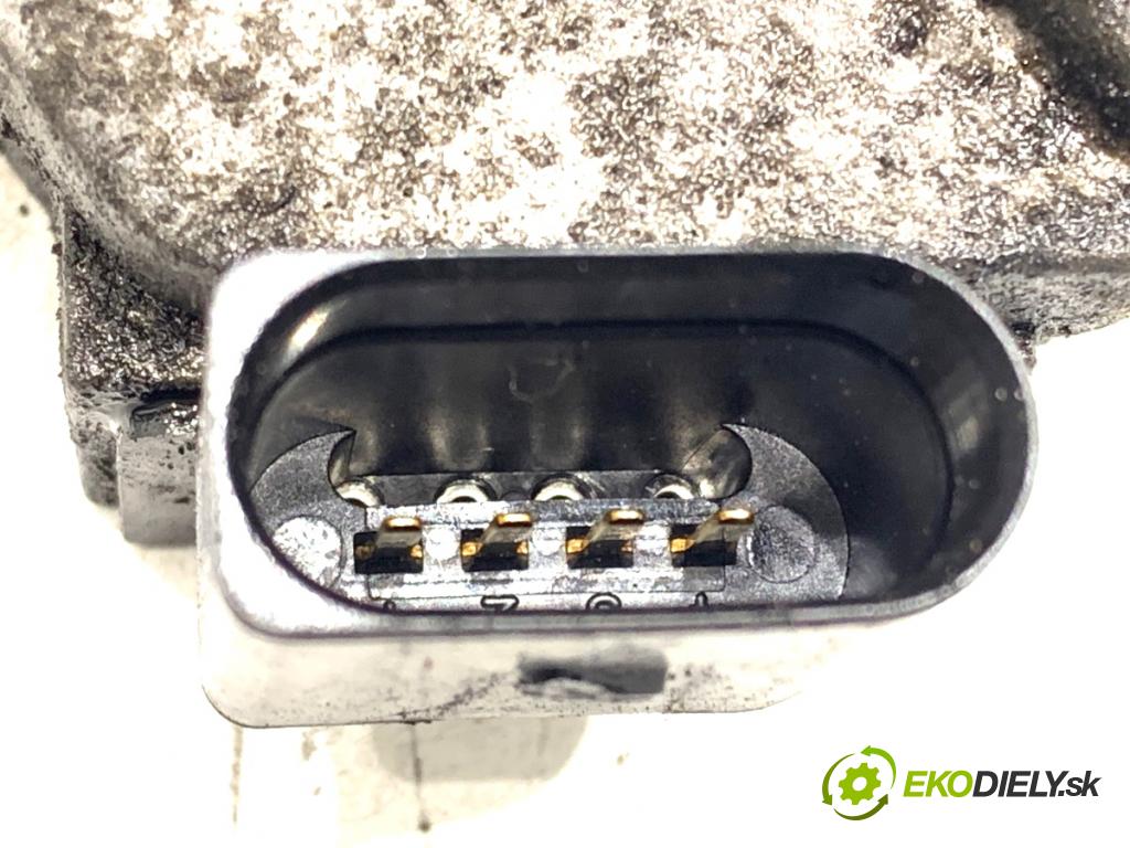 AUDI A4 B8 (8K2) 2007 - 2015    3.0 TDI quattro 176 kW [240 KM] olej napędowy 2007 - 2012  Škrtiaca klapka 4E0145950J (Škrtiaca klapka)