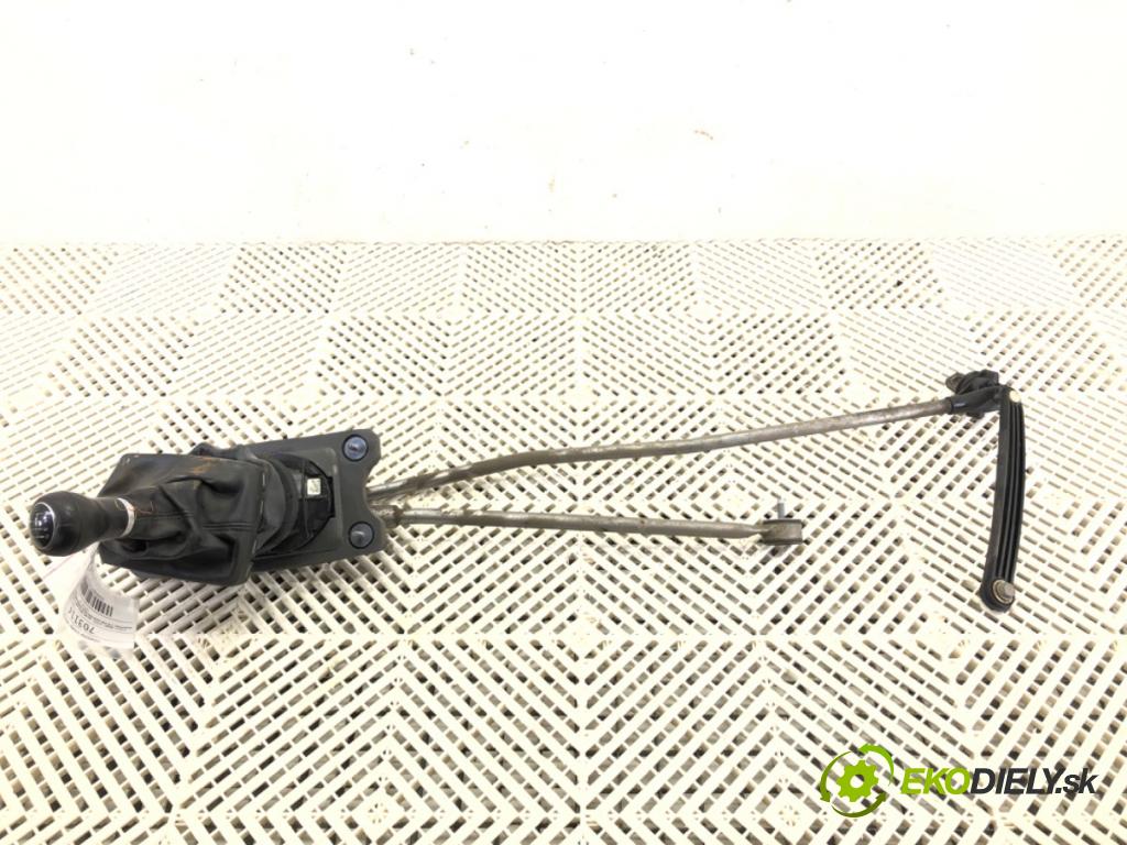 AUDI A4 B8 (8K2) 2007 - 2015    3.0 TDI quattro 176 kW [240 KM] olej napędowy 2007 - 2012  Kulisa 8K0711406 (Rýchlostná páka (kulisa))