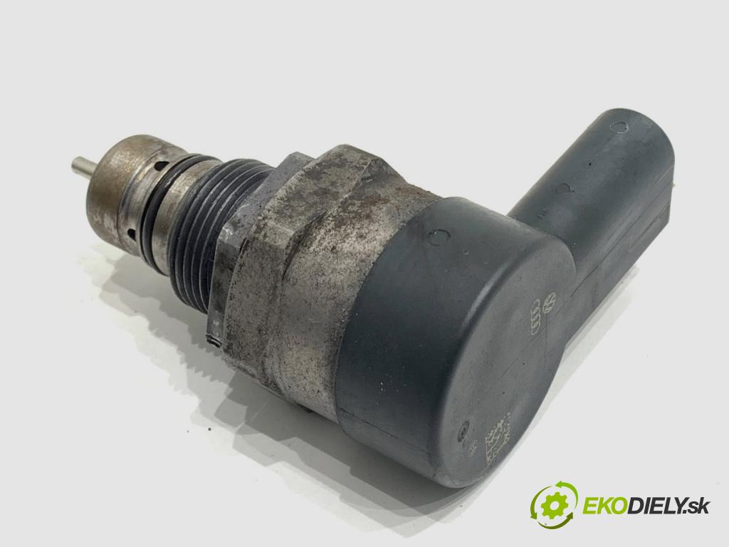 AUDI A4 B8 (8K2) 2007 - 2015    3.0 TDI quattro 176 kW [240 KM] olej napędowy 2007 - 2012  Snímač tlaku paliva 057130764H (Snímač)