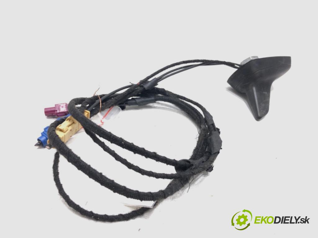 AUDI A4 B8 sedan 2011 176 kW 3.0 TDI quattro 2967 ANTENA 8K5035503B