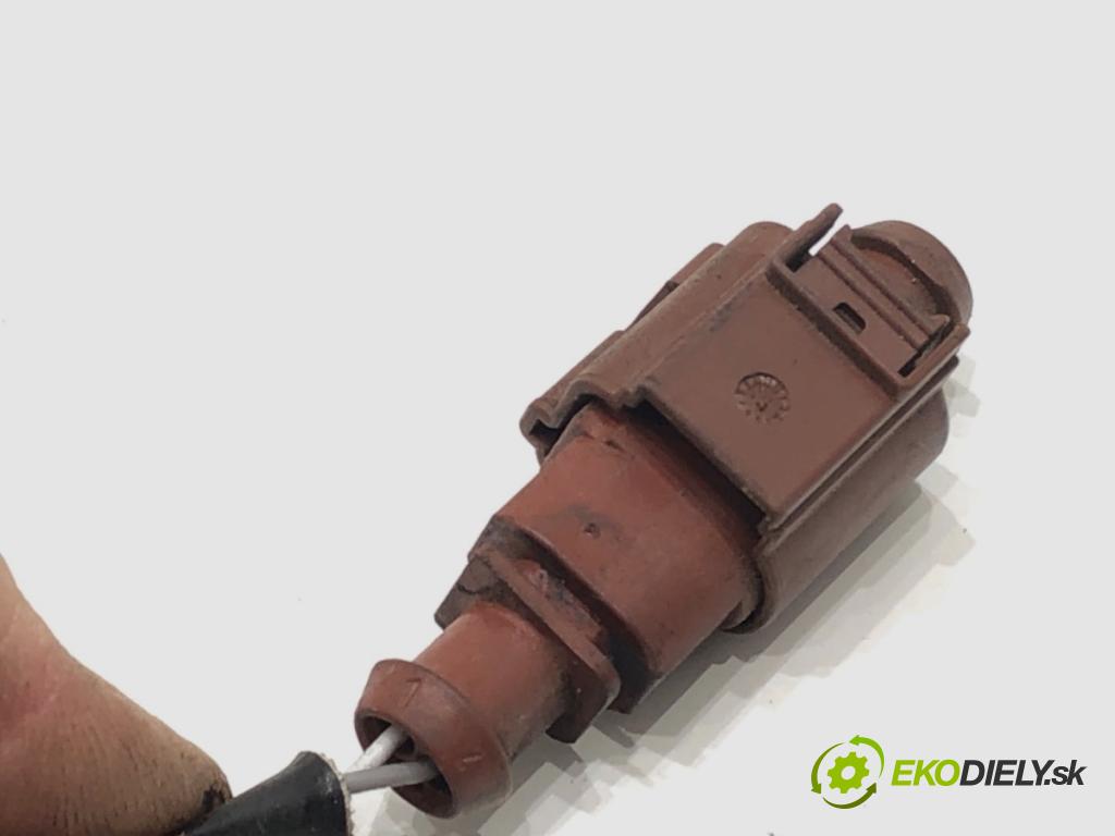 AUDI A4 B8 sedan 2011 176 kW 3.0 TDI quattro 2967 Snímač teploty spalín 059906088M (Snímač)