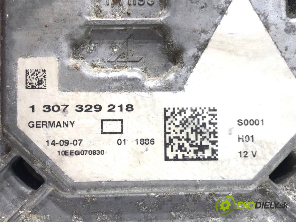 AUDI A4 B8 sedan 2011 176 kW 3.0 TDI quattro 2967 Menič XENON 1307329218 (Riadiaca jednotka xenónu)
