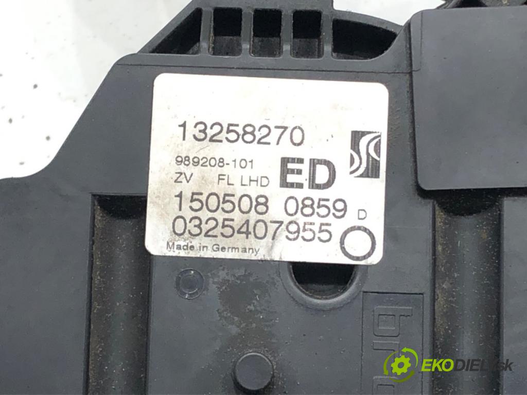 OPEL CORSA D (S07) 2006 - 2014    1.2 (L08, L68) 59 kW [80 KM] benzyna 2006 - 2014  zámok dveře levý přední část 13258270