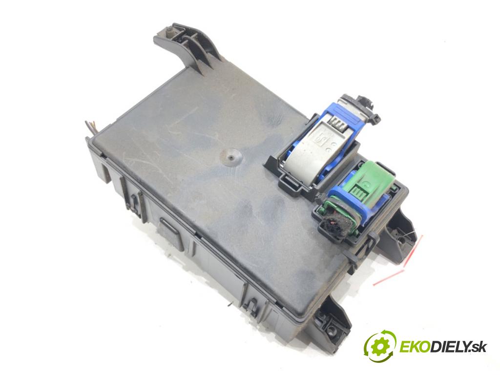 OPEL CORSA D (S07) 2006 - 2014    1.2 (L08, L68) 59 kW [80 KM] benzyna 2006 - 2014  Modul BSI 13265077 (Poistková skrinka)