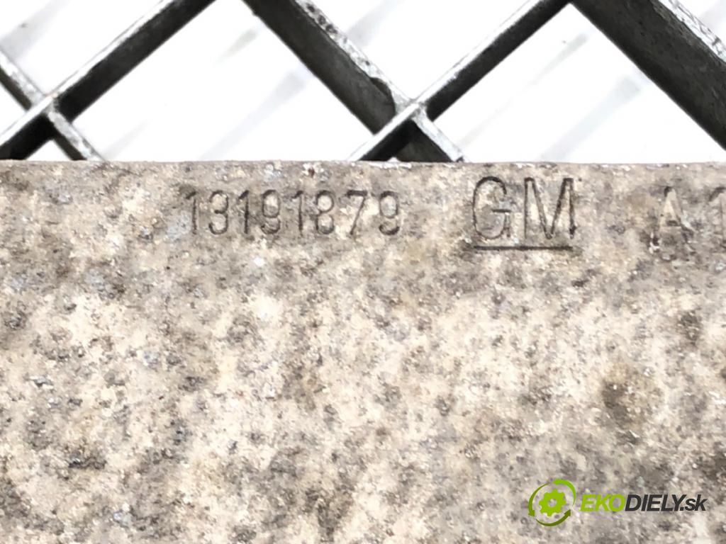 OPEL CORSA D (S07) 2006 - 2014    1.2 (L08, L68) 59 kW [80 KM] benzyna 2006 - 2014  výztuha nárazníka přední část  (Výztuhy přední)