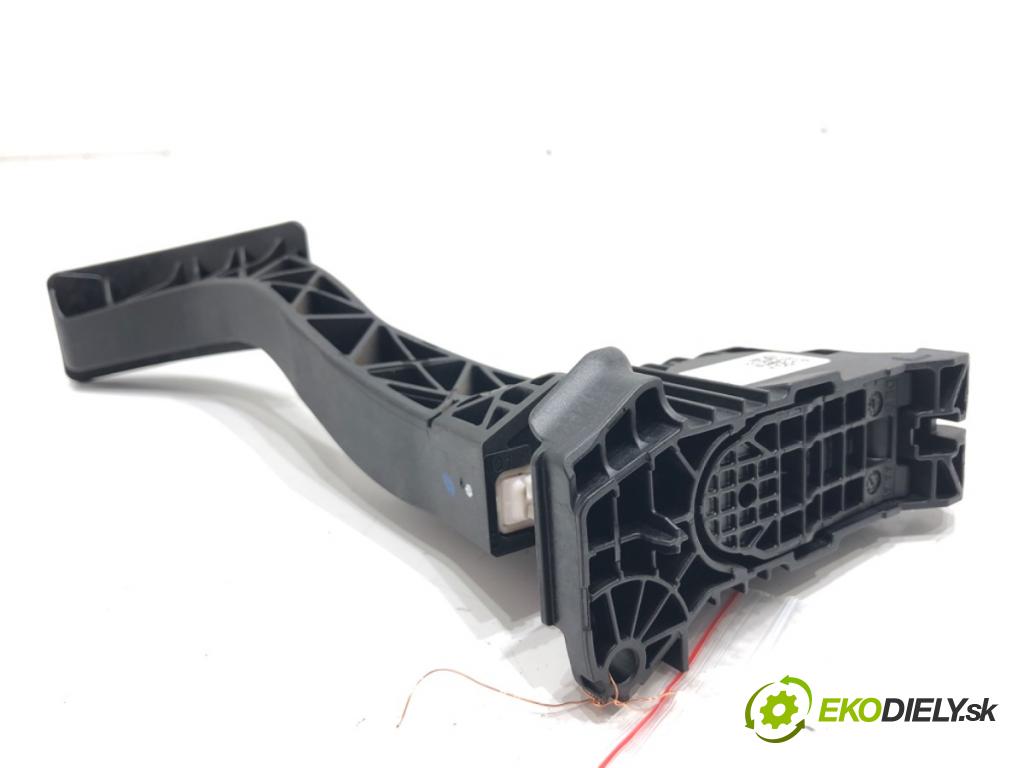 VW GOLF VII (5G1, BQ1, BE1, BE2) 2012 - 2022    1.4 TSI 90 kW [122 KM] benzyna 2012 - 2022  Potenciometer plynu 5Q1723503F (Pedál)