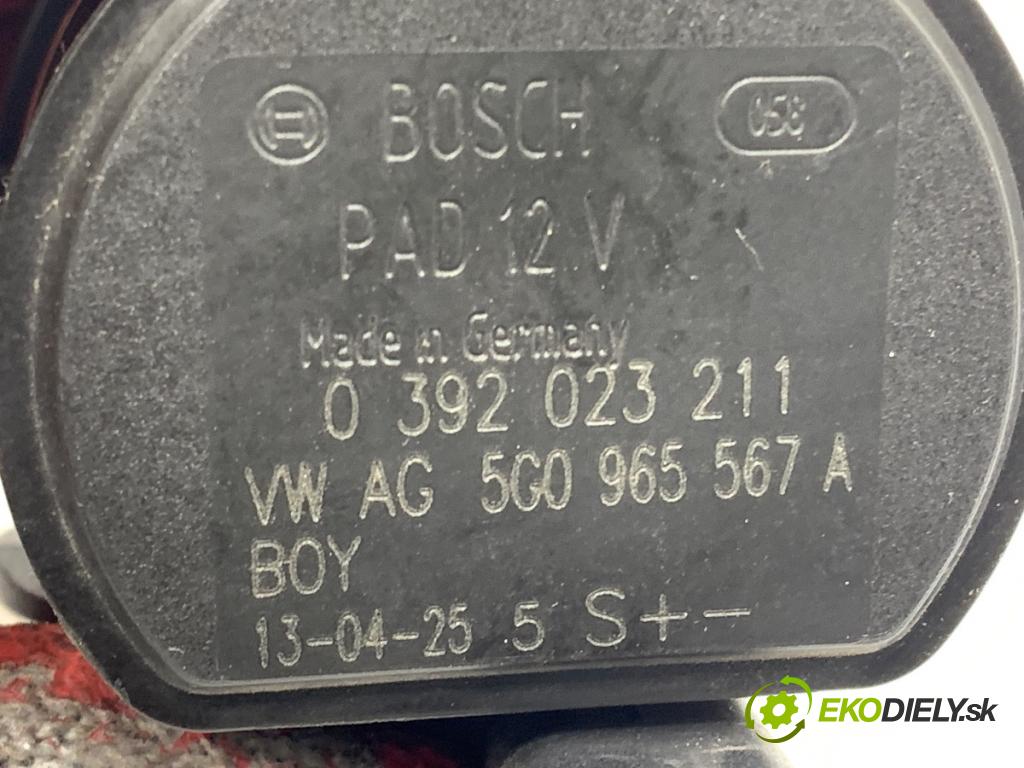 VW GOLF VII (5G1, BQ1, BE1, BE2) 2012 - 2022    1.4 TSI 90 kW [122 KM] benzyna 2012 - 2022  DALŠÍ: Pumpa vody 5G0965567A 0392023211 (Vodná pumpa)