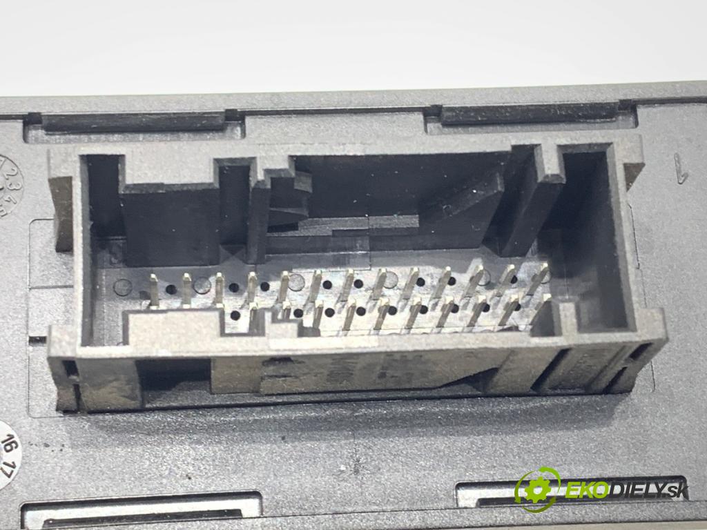 VW GOLF VII (5G1, BQ1, BE1, BE2) 2012 - 2022    1.4 TSI 90 kW [122 KM] benzyna 2012 - 2022  Modul svetiel 5Q0907357 (Riadiaca jednotka ostatné)