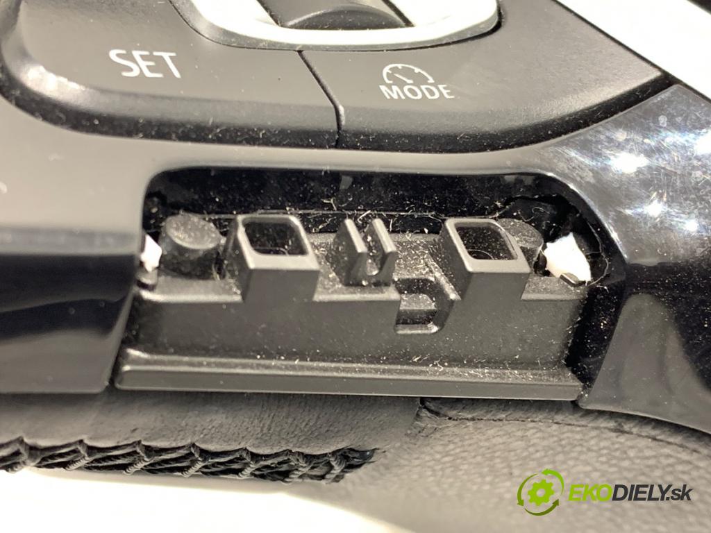 VW GOLF VII (5G1, BQ1, BE1, BE2) 2012 - 2022    1.4 TSI 90 kW [122 KM] benzyna 2012 - 2022  volant  (Volanty)