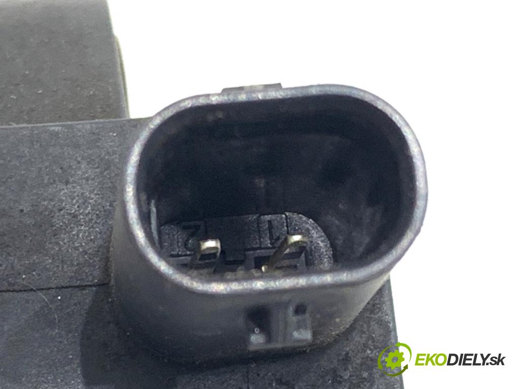 VW GOLF VII (5G1, BQ1, BE1, BE2) 2012 - 2022    1.4 TSI 90 kW [122 KM] benzyna 2012 - 2022  snímač nárazu 5Q0959651 (Snímače nárazu)