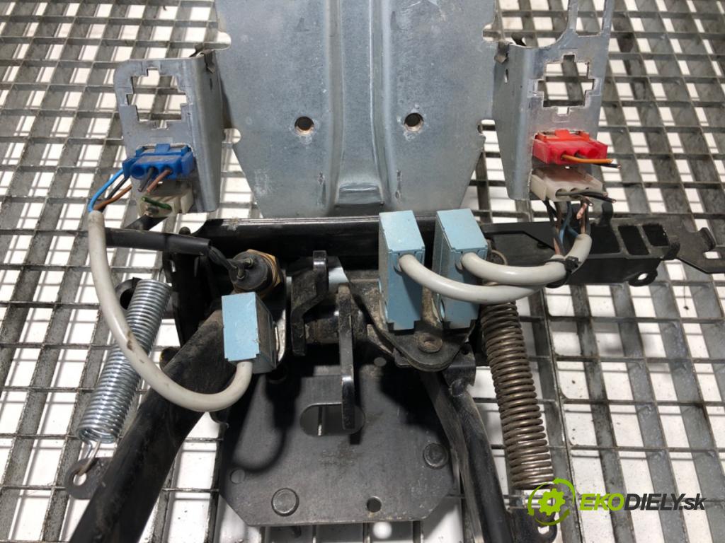 SCANIA 4 - series 1995 - 2008    114 C/330  PEDÁL: 1411680 (Pedál)