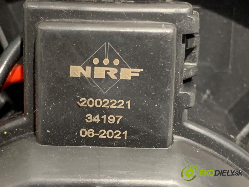 VW GOLF VII Kombi 2016 81 kW 1.6 TDI 1598 ventilátor kúrenia