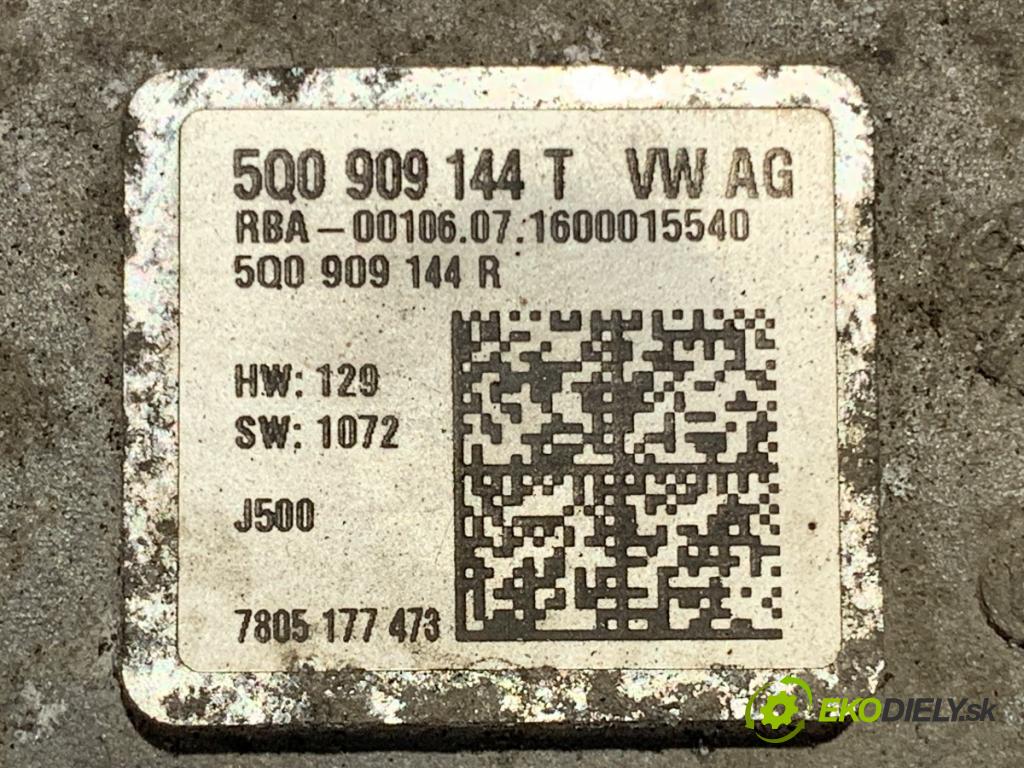VW GOLF VII Kombi 2016 81 kW 1.6 TDI 1598 motor servočerpadlo 5Q0909144T