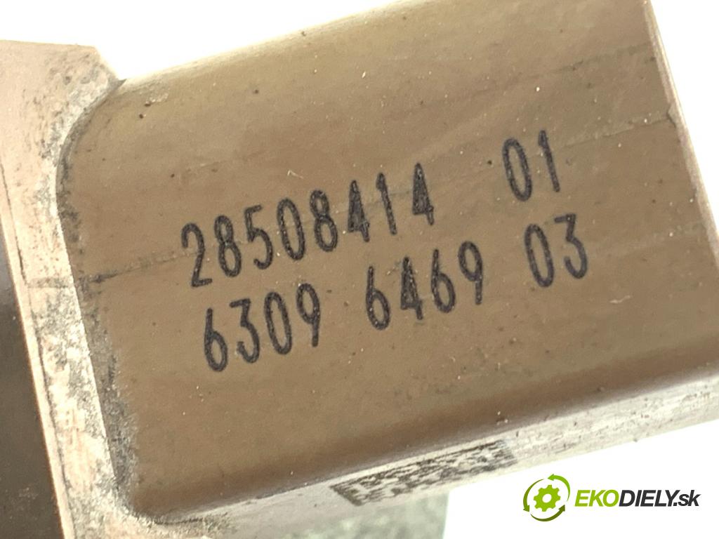 SKODA OCTAVIA III Combi (5E5, 5E6) 2012 - 2022    1.6 TDI 81 kW [110 KM] olej napędowy 2013 - 2022  Regulátor tlaku paliva 28508414 (Ostatní)