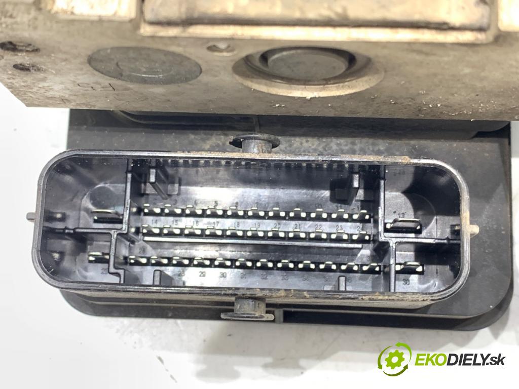 SKODA OCTAVIA III Combi (5E5, 5E6) 2012 - 2022    1.6 TDI 81 kW [110 KM] olej napędowy 2013 - 2022  Pumpa ABS 5Q0614517AQ (Pumpa ABS)