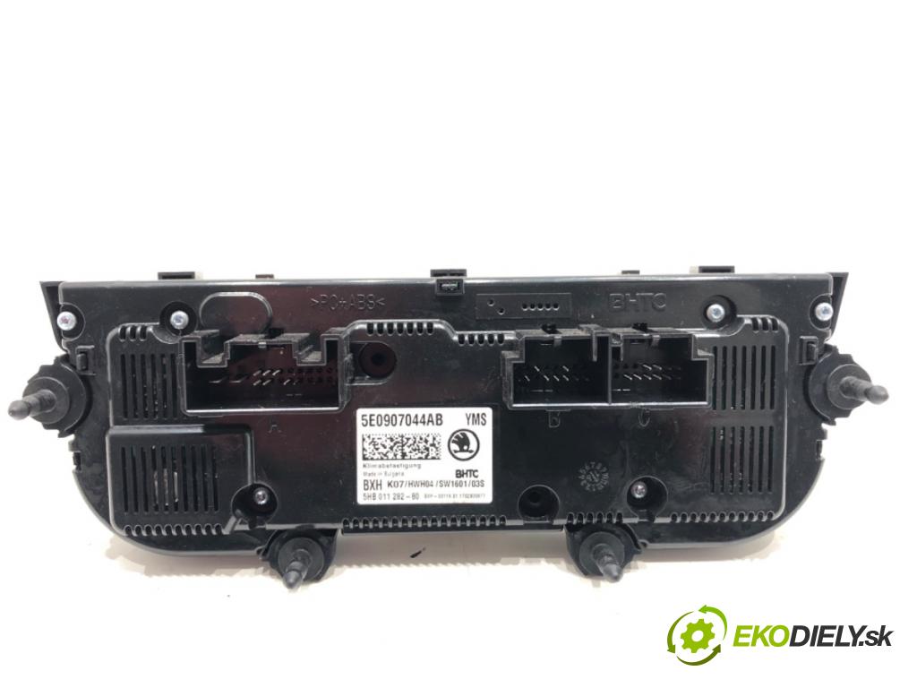 SKODA OCTAVIA III Combi (5E5, 5E6) 2012 - 2022    1.6 TDI 81 kW [110 KM] olej napędowy 2013 - 2022  Panel ovládania kúrenia 5E0907044AB (Prepínacie páčky pod volantom)