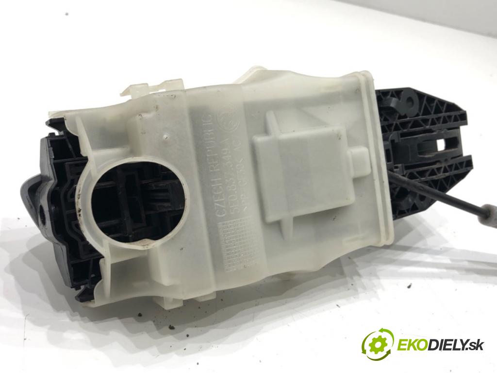 SKODA OCTAVIA III Kombi 2017 81 kW 1.6 TDI 1598 Kľučka vonkajšia ľavy zad