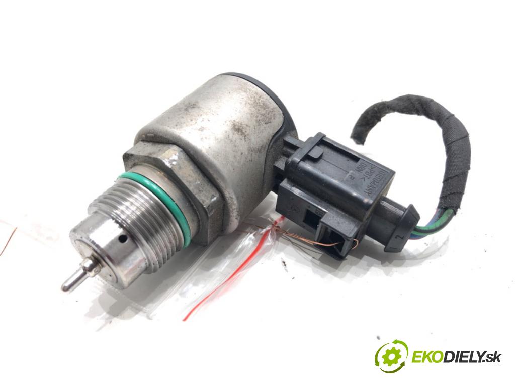 SKODA OCTAVIA III Combi (5E5, 5E6) 2012 - 2022    1.6 TDI 81 kW [110 KM] olej napędowy 2013 - 2022  Regulátor tlaku paliva 04L130764B (Palivový systém ostatné)