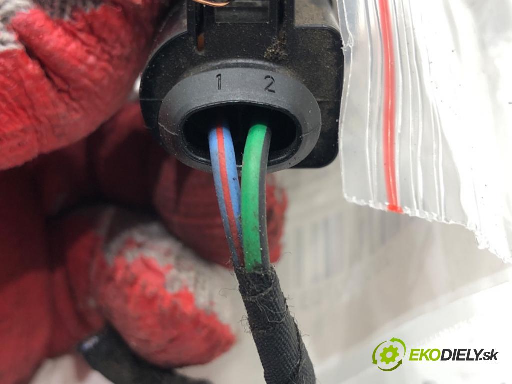 SKODA OCTAVIA III Combi (5E5, 5E6) 2012 - 2022    1.6 TDI 81 kW [110 KM] olej napędowy 2013 - 2022  Regulátor tlaku paliva 04L130764B (Palivový systém ostatné)