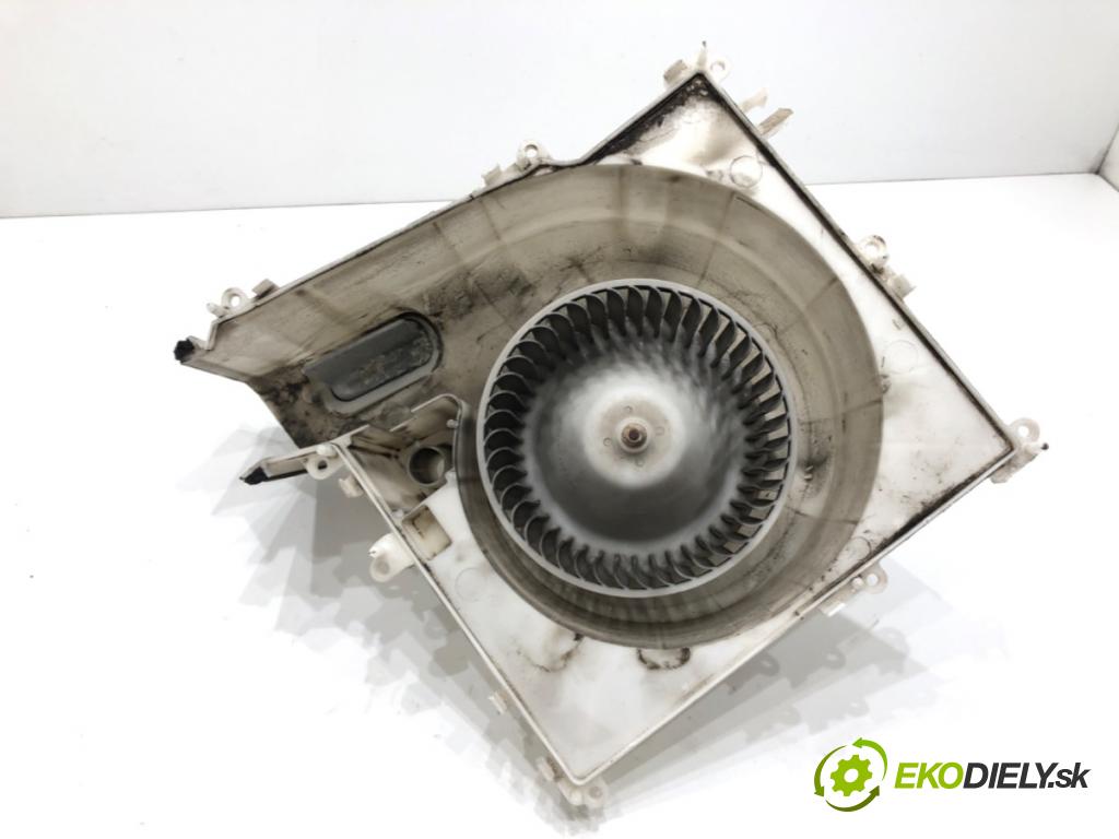 NISSAN X-TRAIL T30 SUV 2001 103 kW 2.0 1998 ventilátor kúrenia 27200-9H600