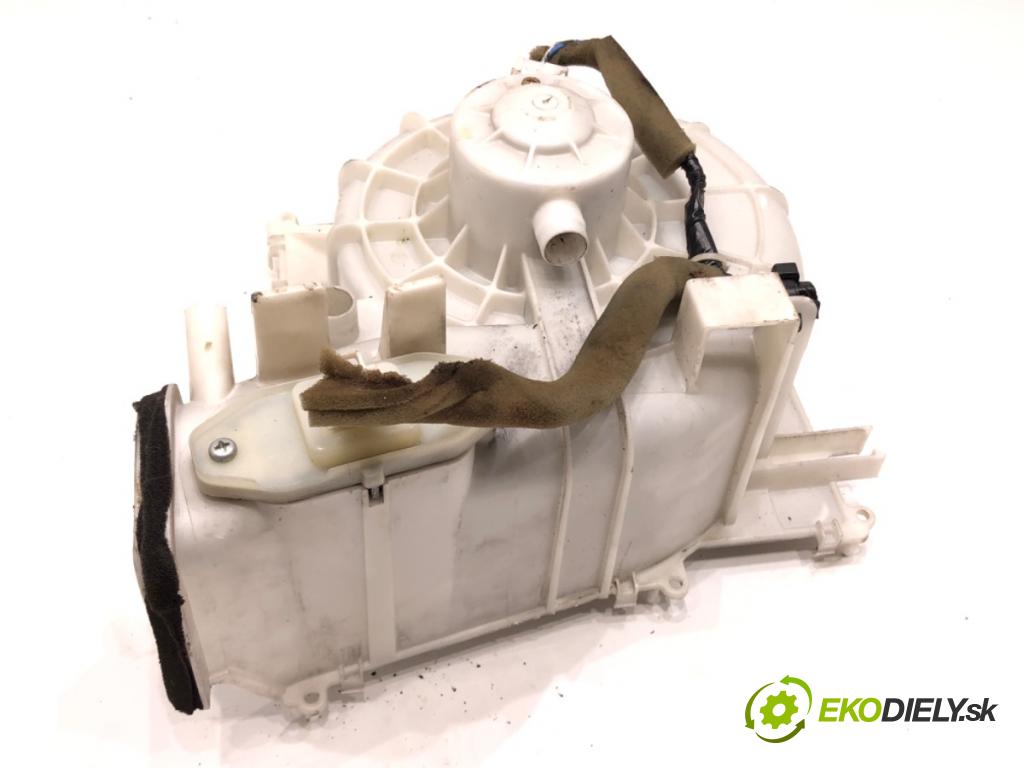 NISSAN X-TRAIL T30 SUV 2001 103 kW 2.0 1998 ventilátor kúrenia 27200-9H600