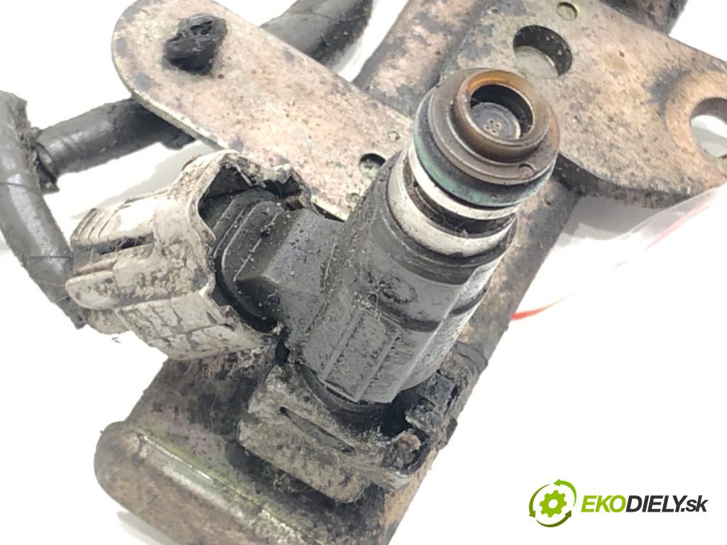 NISSAN X-TRAIL T30 SUV 2001 103 kW 2.0 1998 Lišta vstrekovacia  (Vstrekovacia lišta)