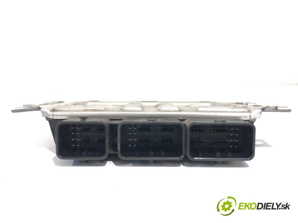 DACIA DUSTER (HS_) 2010 - 2018    1.6 SCe 115 4x4 84 kW [115 KM] benzyna 2015 - 2018  riadiaca jednotka Motor 237106933R (Riadiaca jednotka)