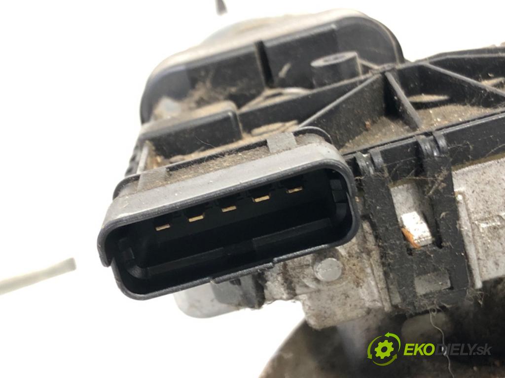 DACIA DUSTER (HS_) 2010 - 2018    1.6 SCe 115 4x4 84 kW [115 KM] benzyna 2015 - 2018  Mechanizmus stieračov predný 8200619512 (Motorček stieračov predný)