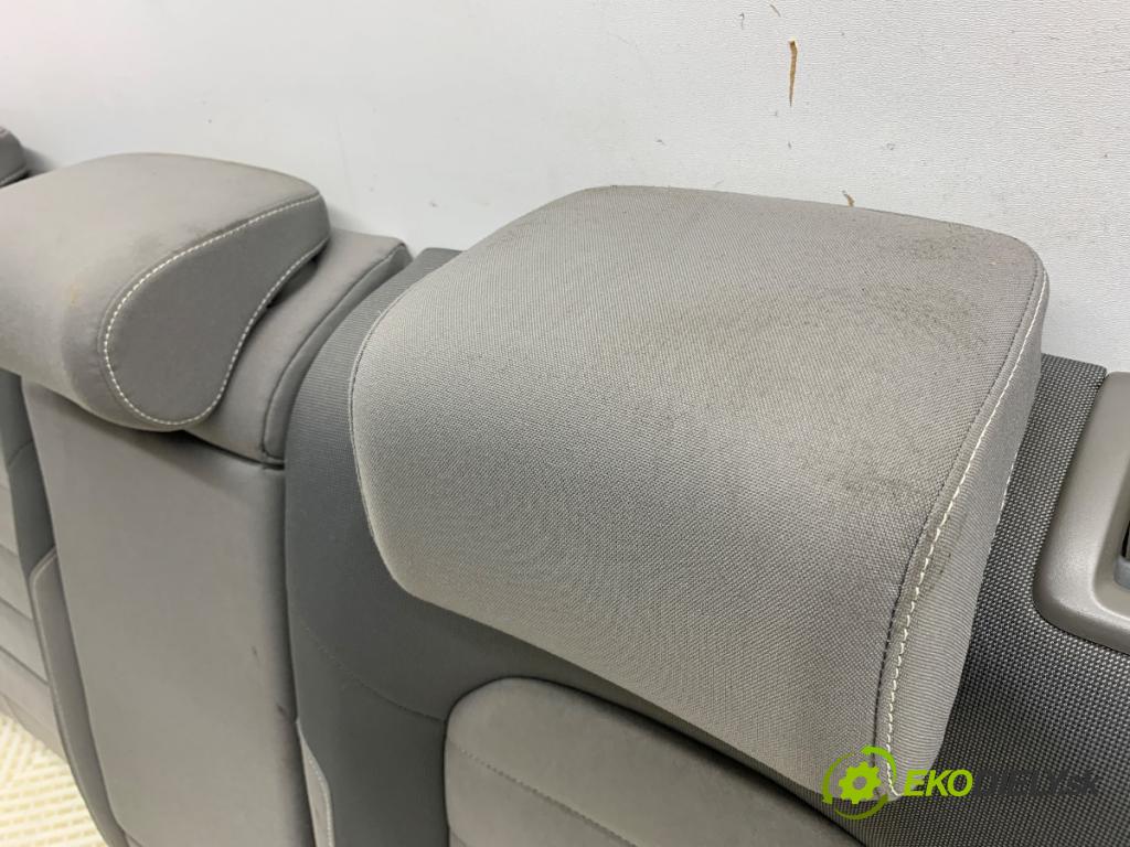 VW GOLF VII (5G1, BQ1, BE1, BE2) 2012 - 2022    1.4 TSI 90 kW [122 KM] benzyna 2012 - 2022  Sedadlo druhý rad