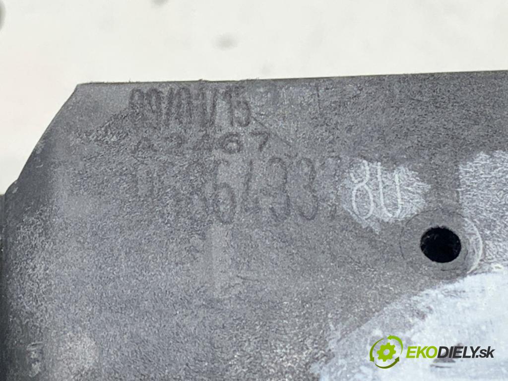 CITROEN C4 PICASSO II 2013 - 2022    1.2 THP 130 96 kW [130 KM] benzyna 2014 - 2022  Kľučka vonkajšia ľavy predný