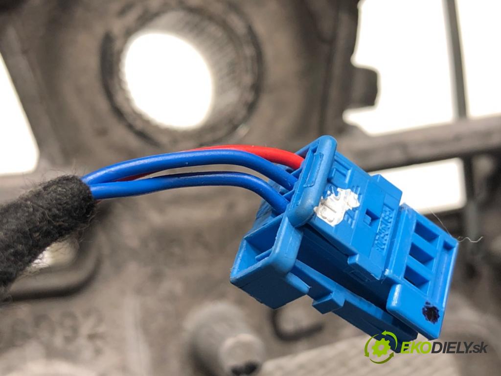 CITROEN C4 PICASSO II 2013 - 2022    1.2 THP 130 96 kW [130 KM] benzyna 2014 - 2022  Volant 98167370ZD (Volant)