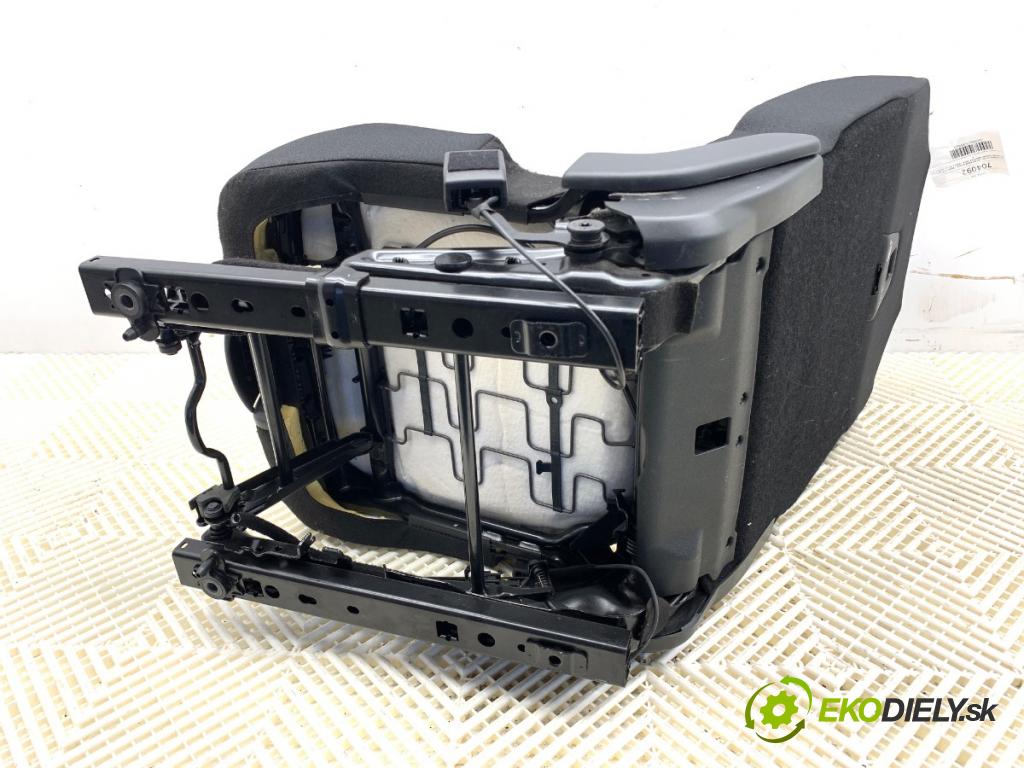 CITROEN C4 PICASSO II 2013 - 2022    1.2 THP 130 96 kW [130 KM] benzyna 2014 - 2022  Sedadlo zad