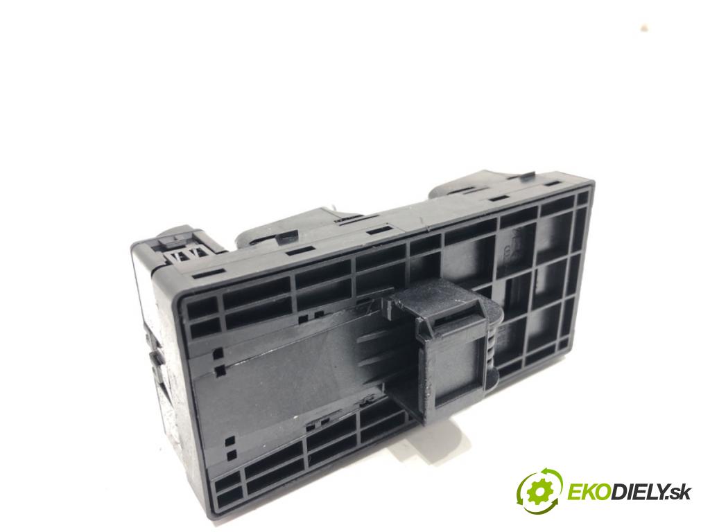 AUDI A6 C7 (4G2, 4GC) 2010 - 2018    2.0 TFSI quattro 185 kW [252 KM] benzyna 2014 - 2018  přepínač oken 4G0959851 (Ovládaní topení a přepínače)