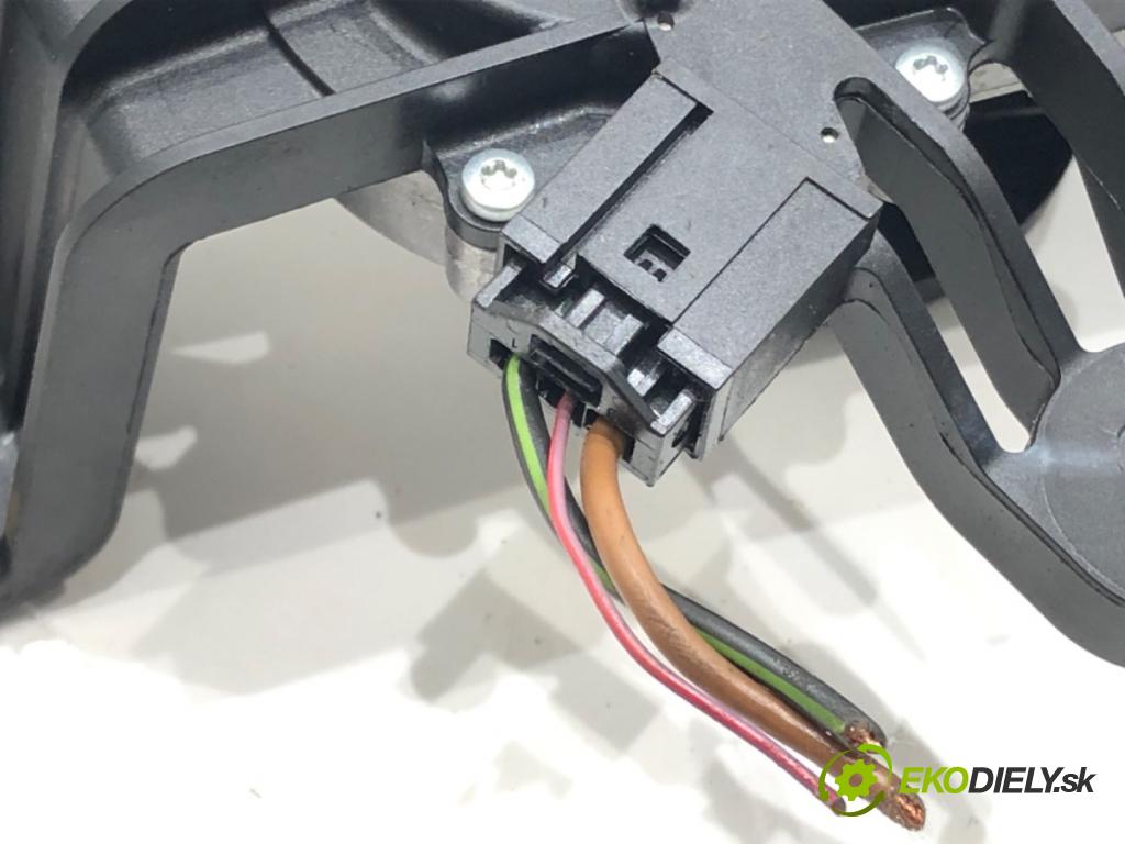 BMW E61 Kombi 2010 130 kW 520 d 1995 motor stěračů zadní část 1397220905
