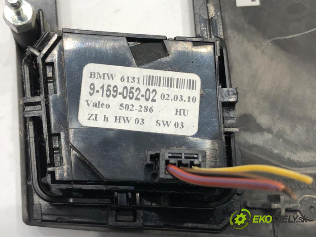 BMW E61 Kombi 2010 130 kW 520 d 1995 Prepínač ohrievania, vyhrievania sedačky 9159077 9159052 (Prepínacie páčky pod volantom)