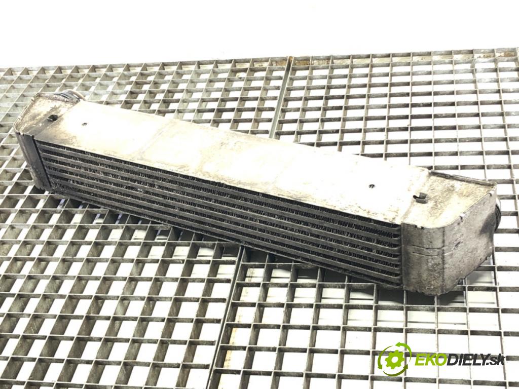 BMW 5 Touring (E61) 2004 - 2010    520 d 130 kW [177 KM] olej napędowy 2007 - 2010  intercooler 7795823 (Chladiče nasávaného vzduchu (intercoolery))