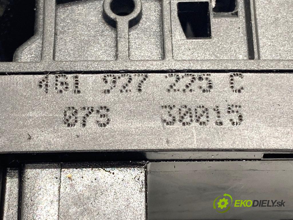 AUDI A6 C7 (4G2, 4GC) 2010 - 2018    2.0 TFSI quattro 185 kW [252 KM] benzyna 2014 - 2018  Spínač brzdy ručnej brzdy 4G1927225C (Prepínacie páčky pod volantom)