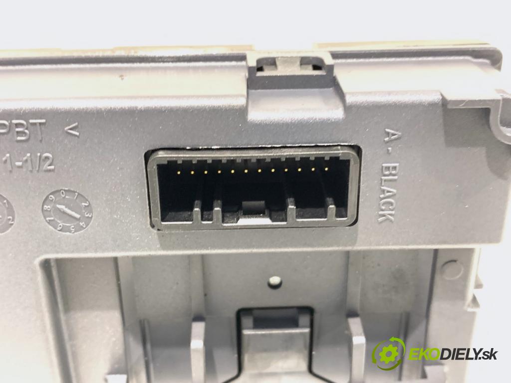 RENAULT CLIO IV Kombi 2014 66 kW 1.5 dCi 90 (KHN3, KHN4) 1461 spinačka 285908018R (Spínacia skrinka)