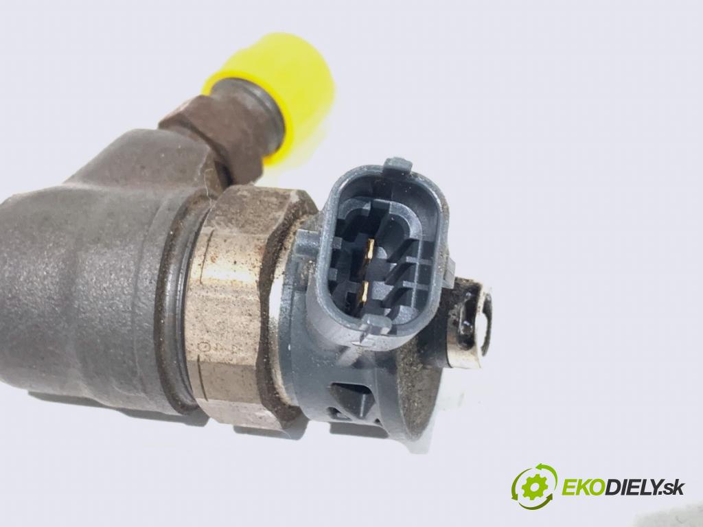 RENAULT CLIO IV Kombi 2014 66 kW 1.5 dCi 90 (KHN3, KHN4) 1461 vstřikovač 0445110485 (Vstřikovač paliva)