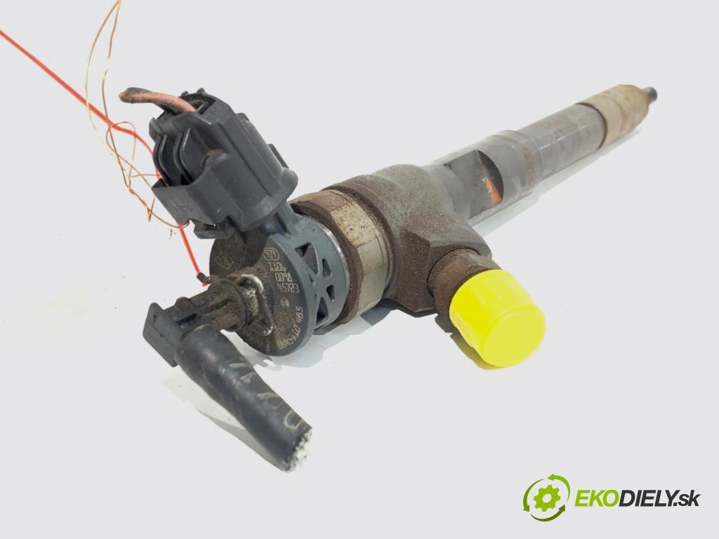 RENAULT CLIO IV Kombi 2014 66 kW 1.5 dCi 90 (KHN3, KHN4) 1461 vstřikovač 0445110485 (Vstřikovač paliva)