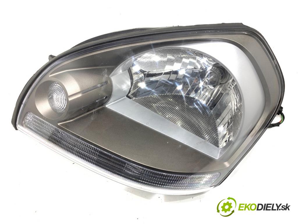 HYUNDAI TUCSON SUV 2004 83 kW 2.0 CRDi 1991 světlomet levý přední část