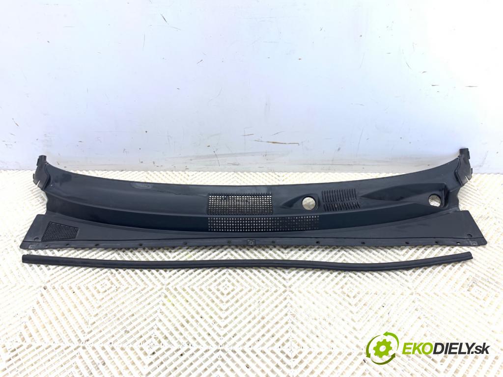 HYUNDAI TUCSON (JM) 2004 - 2022    2.0 CRDi 83 kW [113 KM] olej napędowy 2004 - 2010  Torpédo, plast pod čelné okno  (Torpédo (plast pod čelným sklom))
