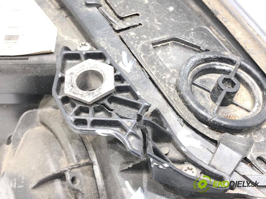 BMW E61 Kombi 2010 130 kW 520 d 1995 světlomet levý přední část XENON 7044671