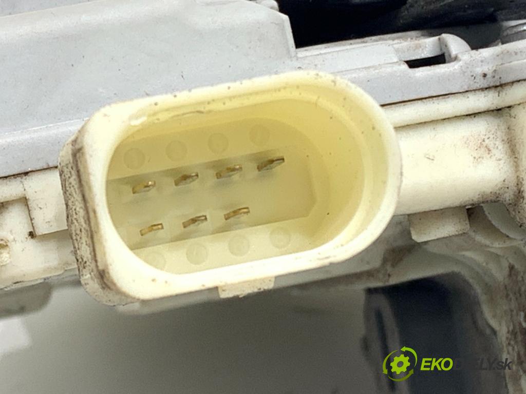 VW PASSAT B7 Variant (365) 2010 - 2015    2.0 TDI 125 kW [170 KM] olej napędowy 2010 - 2014  zámok dveře pravý zadní část 3C4839016A